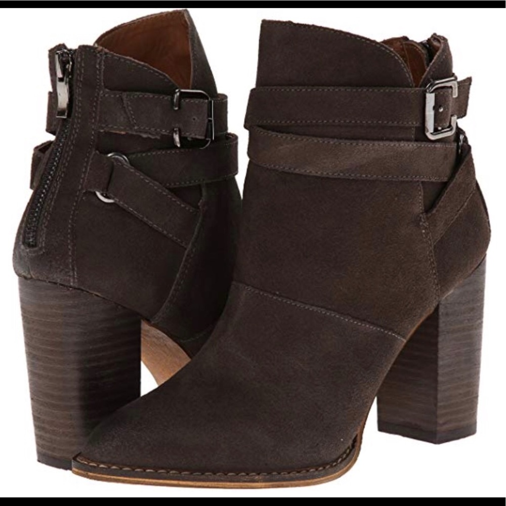 Chinese Laundry zip it boot